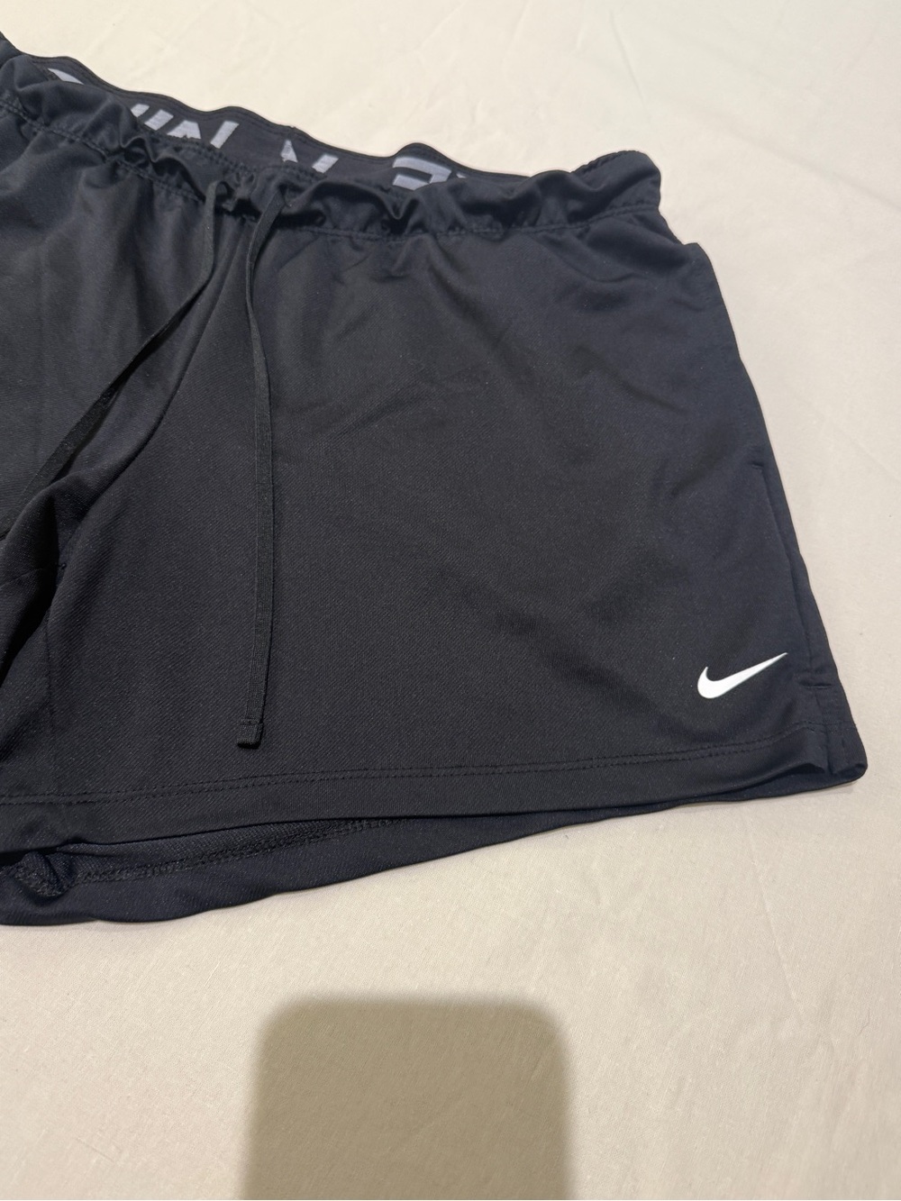 Nike Women’s Black Athletic Shorts - Picture 6 of 8